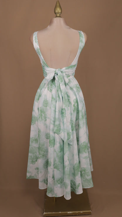 Vestido midi escote cuadrado y en la espalda