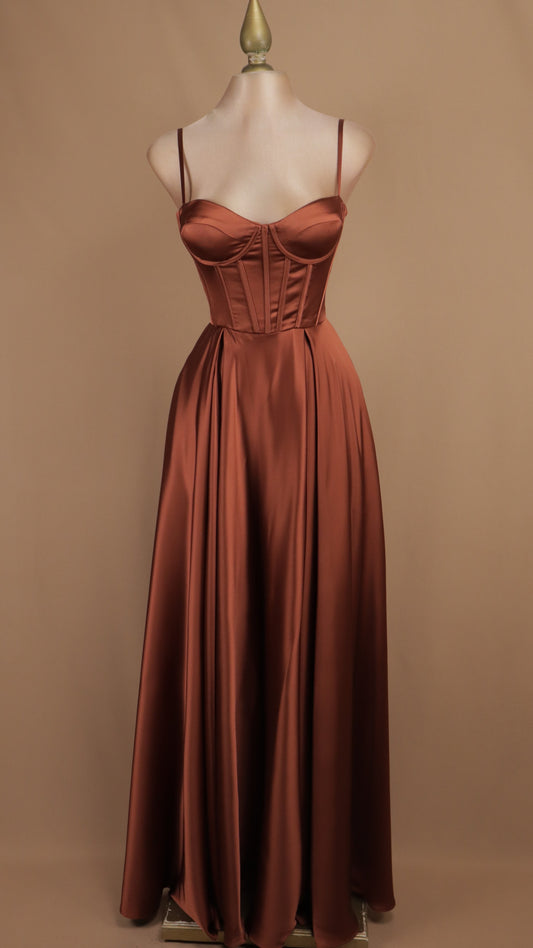 Vestido línea A con corset