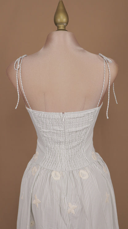 Vestido midi rayado con copas