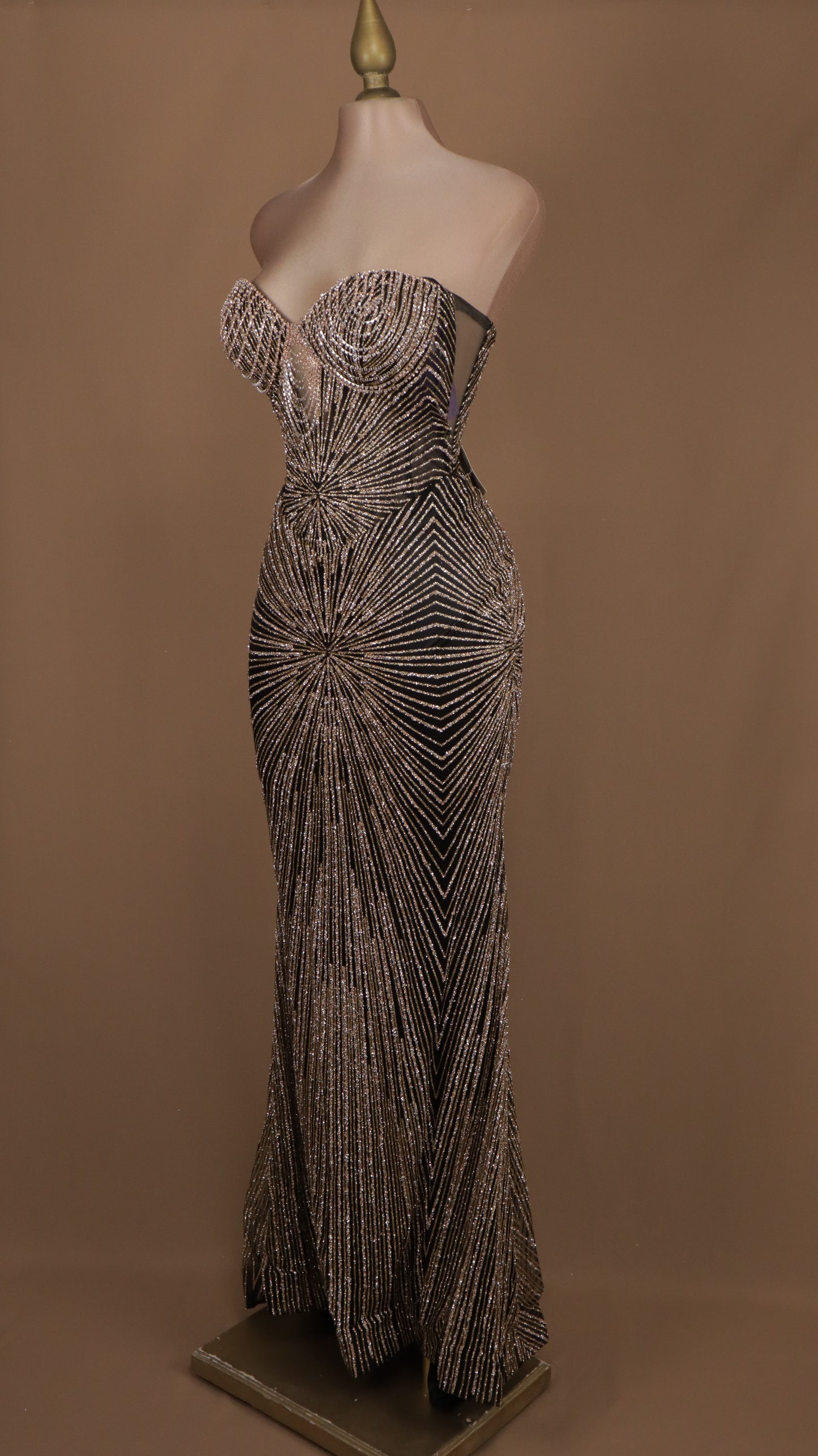 Vestido largo estraple de gala