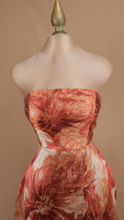 Vestido arce midi strapless con estampado floral de gran formato