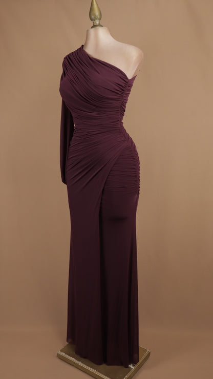Vestido largo asimtrico manga larga corrugado
