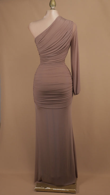 Vestido largo asimtrico manga larga corrugado