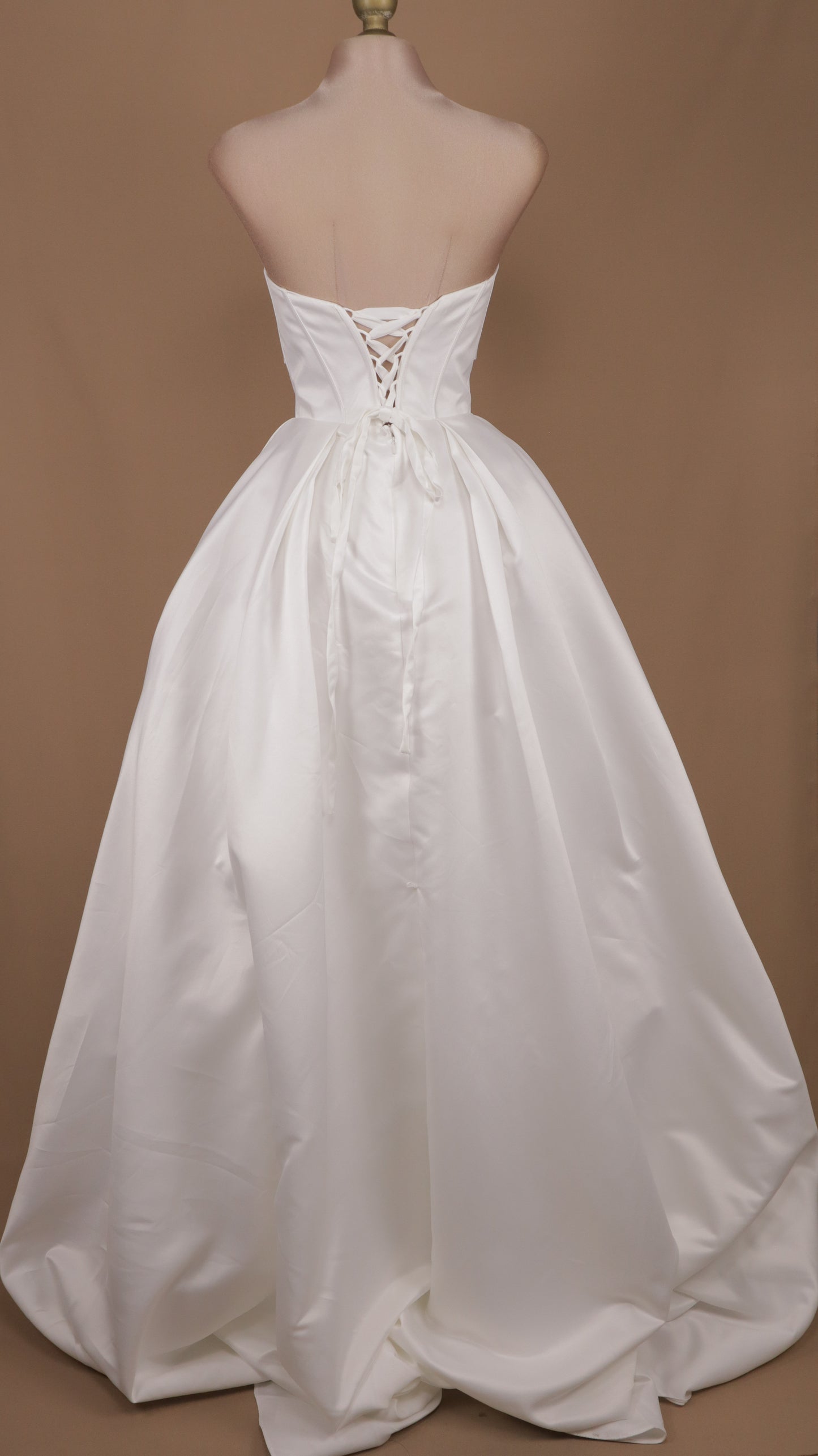 VESTIDO DE NOVIA ESTRAPLE CORTE PRINCESA