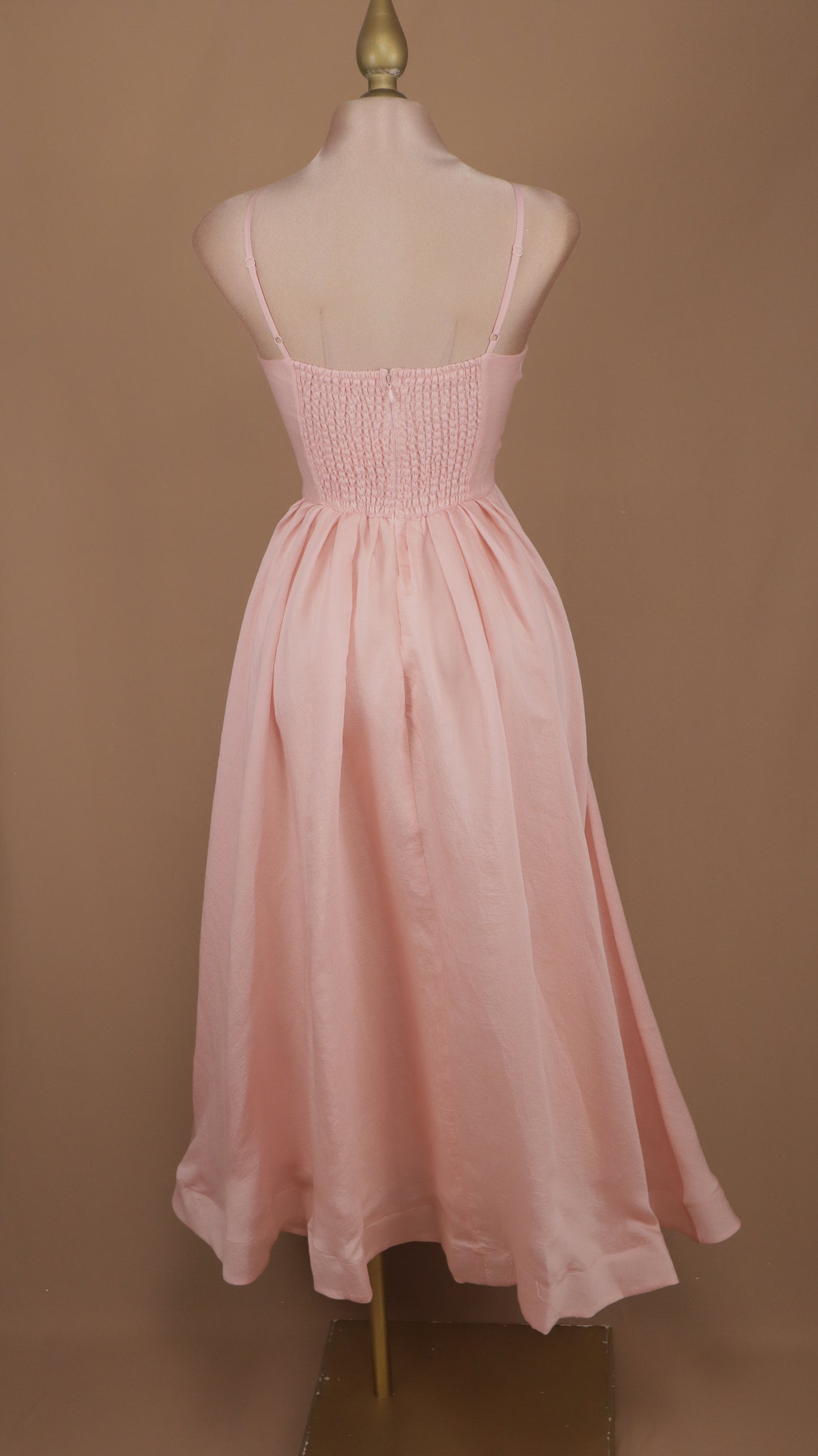 Vestido maxi escote en V y linea A