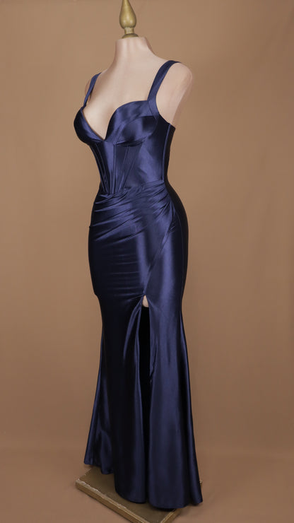 Vestido largo corte sirena escote de tirante