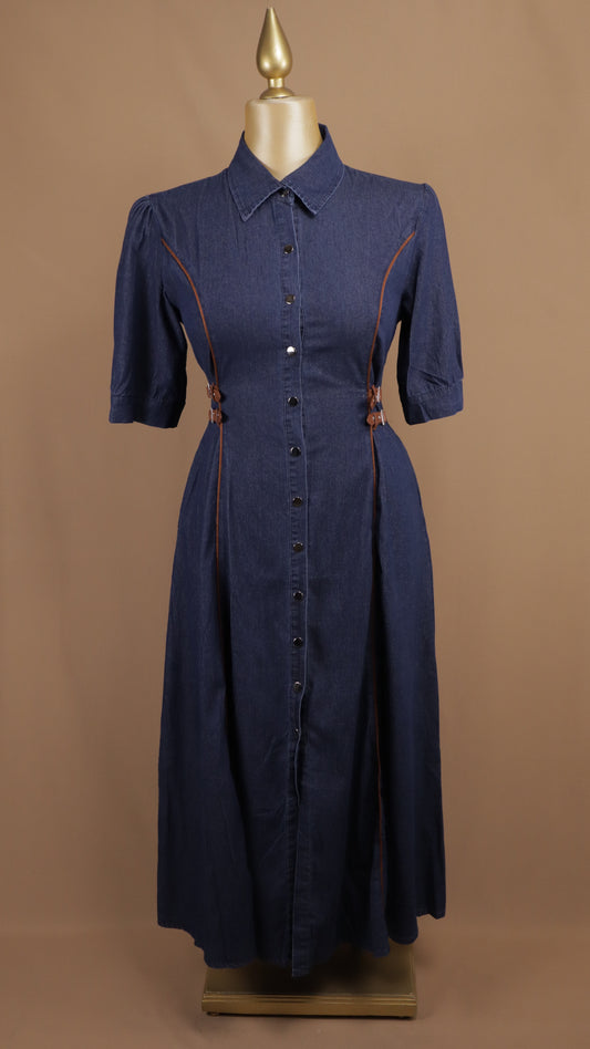 Vestido camisero maxi plus de mezclilla con detalles en contraste