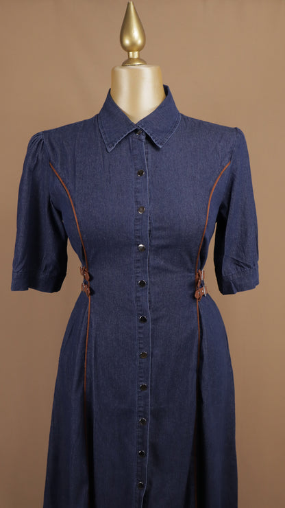 Vestido camisero maxi plus de mezclilla con detalles en contraste