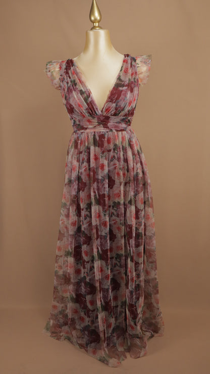 Vestido extra de gala romántico en malla de tul con estampado