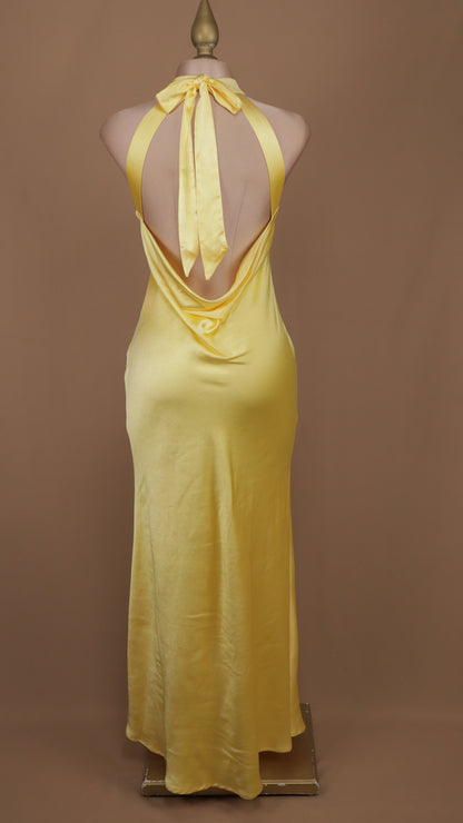 Vestido largo cuello halter satinado