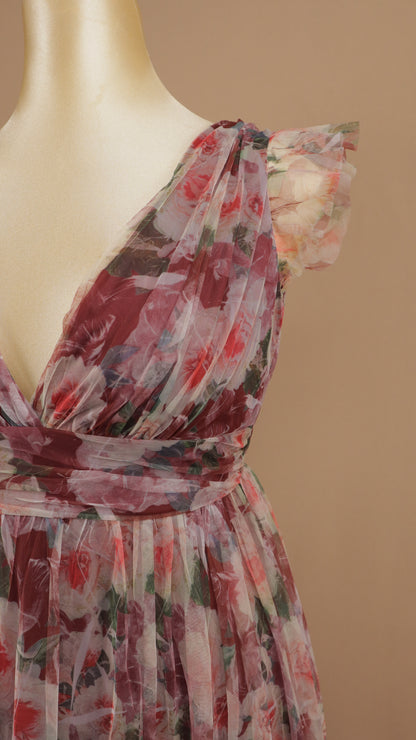 Vestido extra de gala romántico en malla de tul con estampado