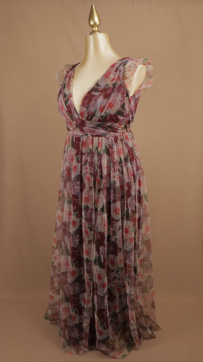 Vestido extra de gala romántico en malla de tul con estampado