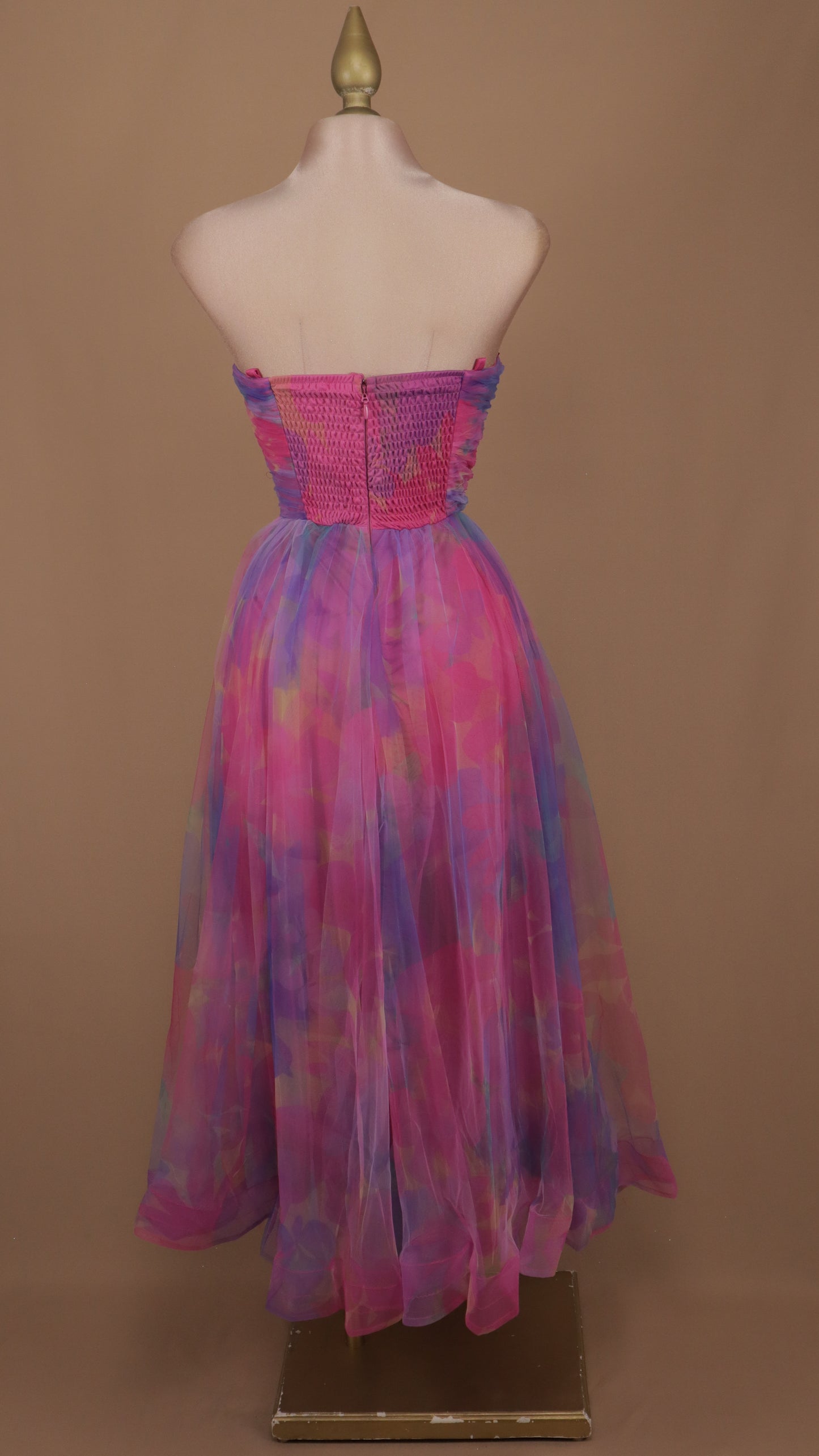 Vestido maxi estraple con estampado