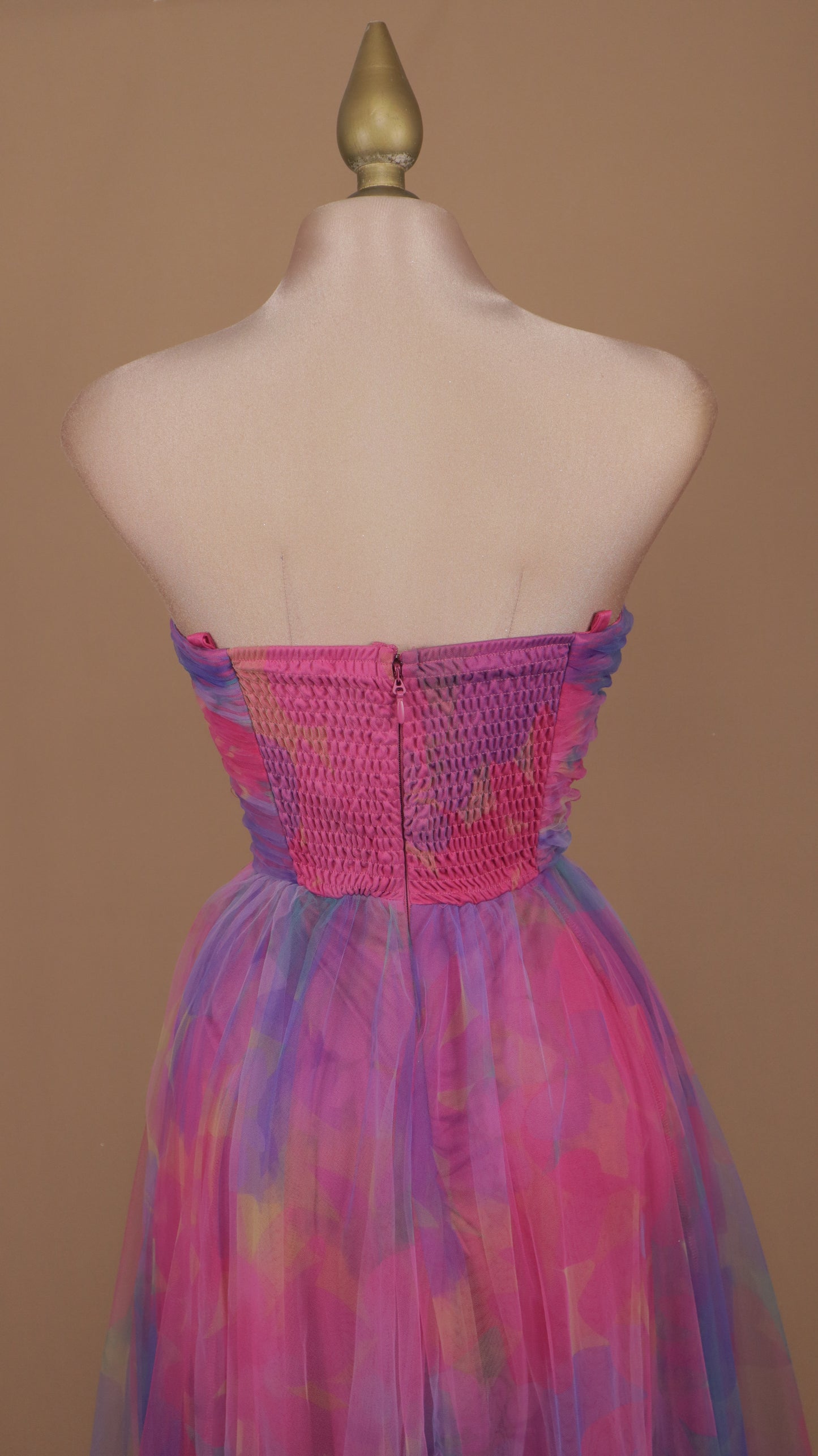 Vestido maxi estraple con estampado