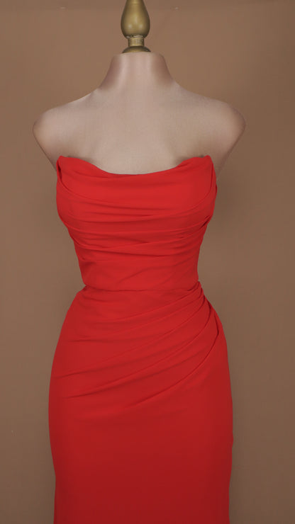 Vestido largo corte sirena estraple con corset