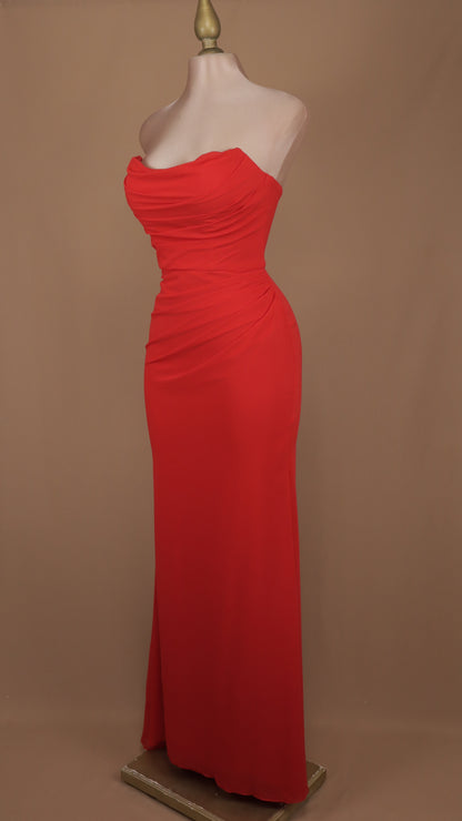 Vestido largo corte sirena estraple con corset