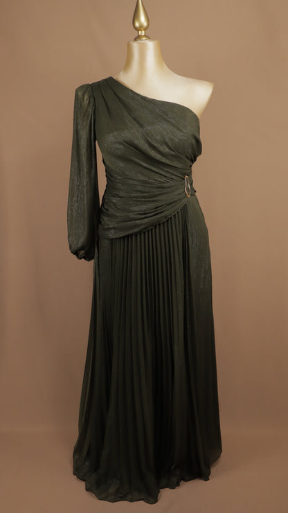 Vestido plus size de gala asimétrico lurex con top drapeado y falda plisada