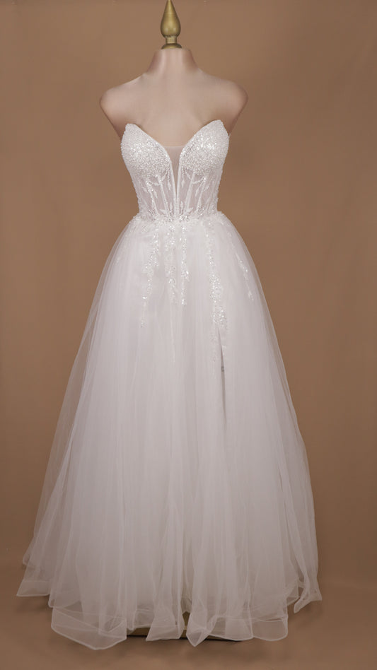 Vestido de novia straple con pedrería