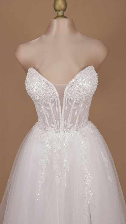 Vestido de novia straple con pedrería
