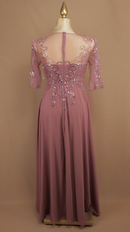 Vestido de gala de gasa con canesú transparente y bordado de cuentas