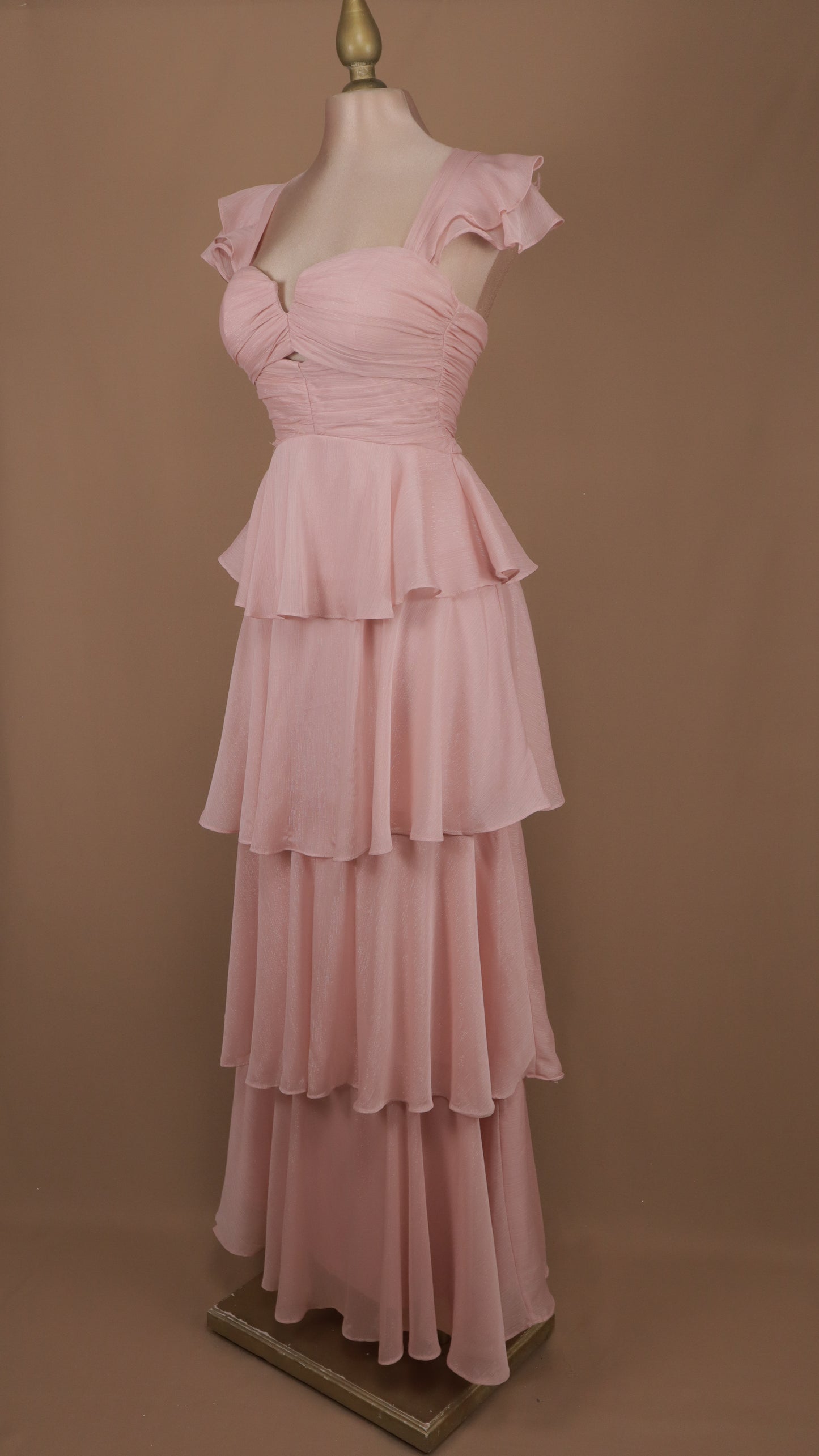 Vestido largo con olanes en falda y corset