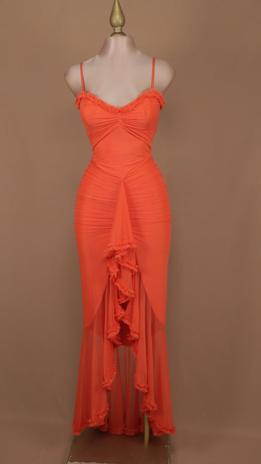 Vestido largo de tirantes con escarola en falda