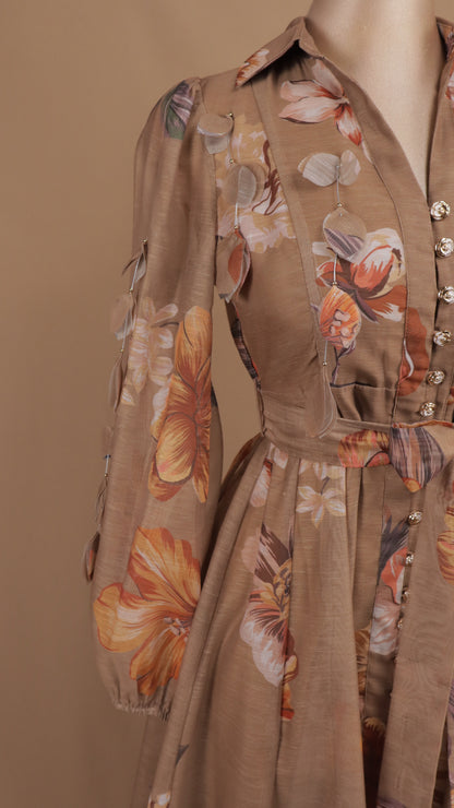 Vestido midi camisero con estampado floral romántico