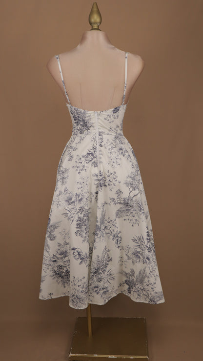 Vestido midi estampado con tirantes