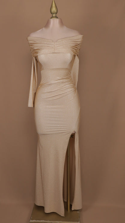 Vestido largo manga larga con escote al hombro