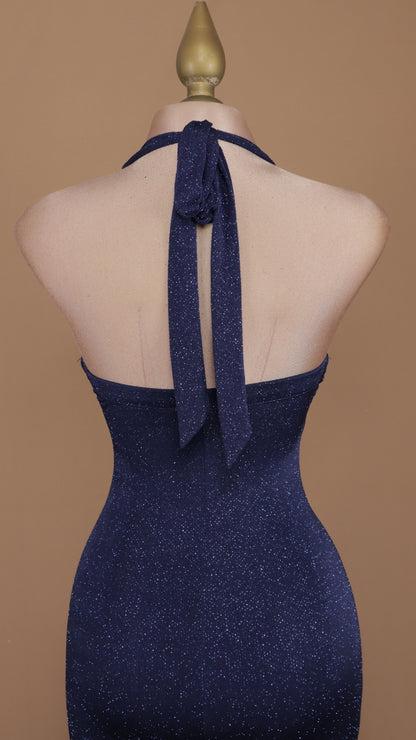 Vestido largo cuello halter con brillos