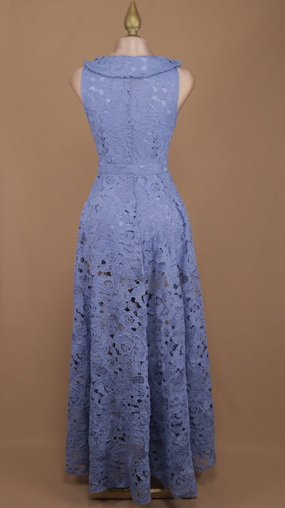 Vestido largo guipur con botones dorados