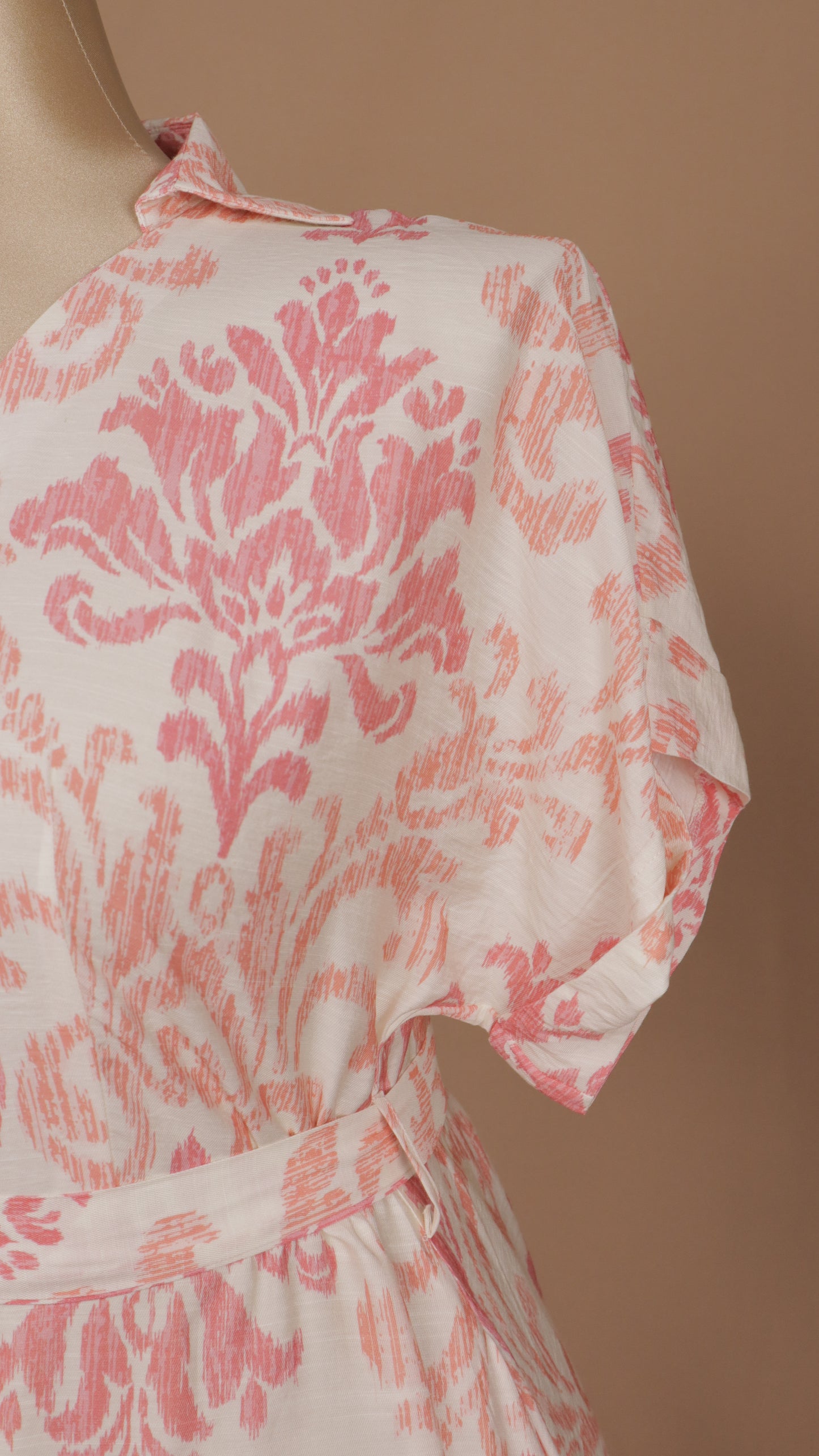 Vestido midi talla plus con estampado y manga