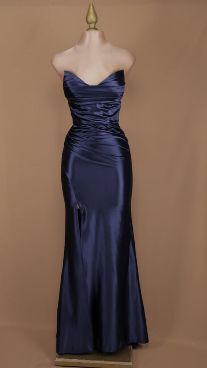 Vestido largo satinado de licra estraple