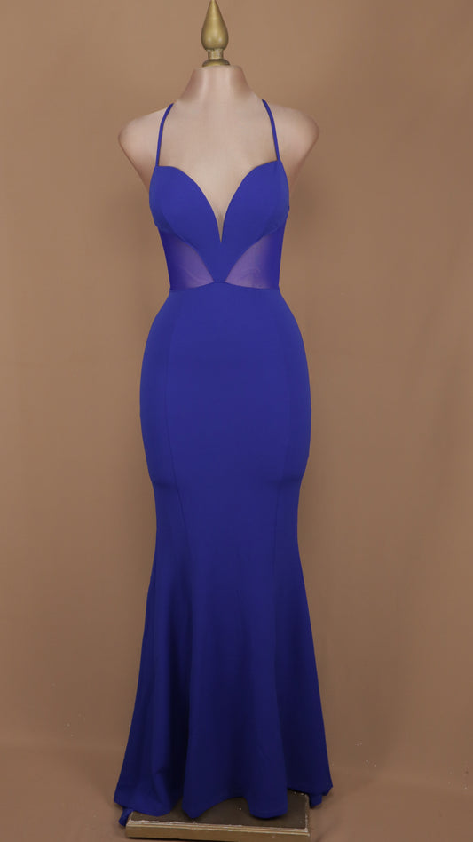 Vestido largo con escote en la espalda