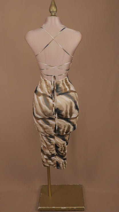 Vestido midi plisado y escote, marmoleado