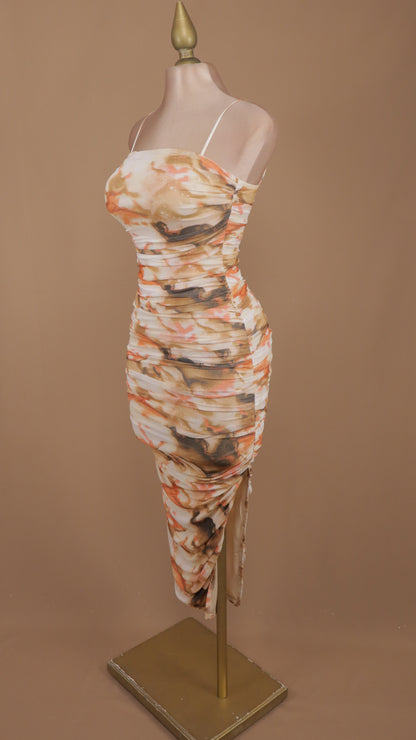 Vestido midi escote de tirante y plisado