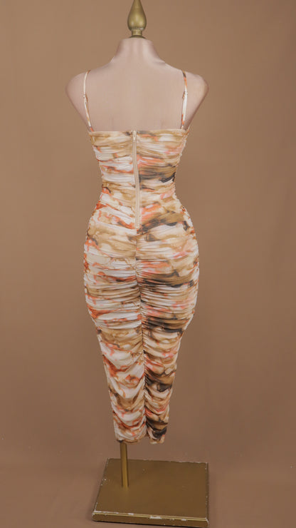 Vestido midi escote de tirante y plisado
