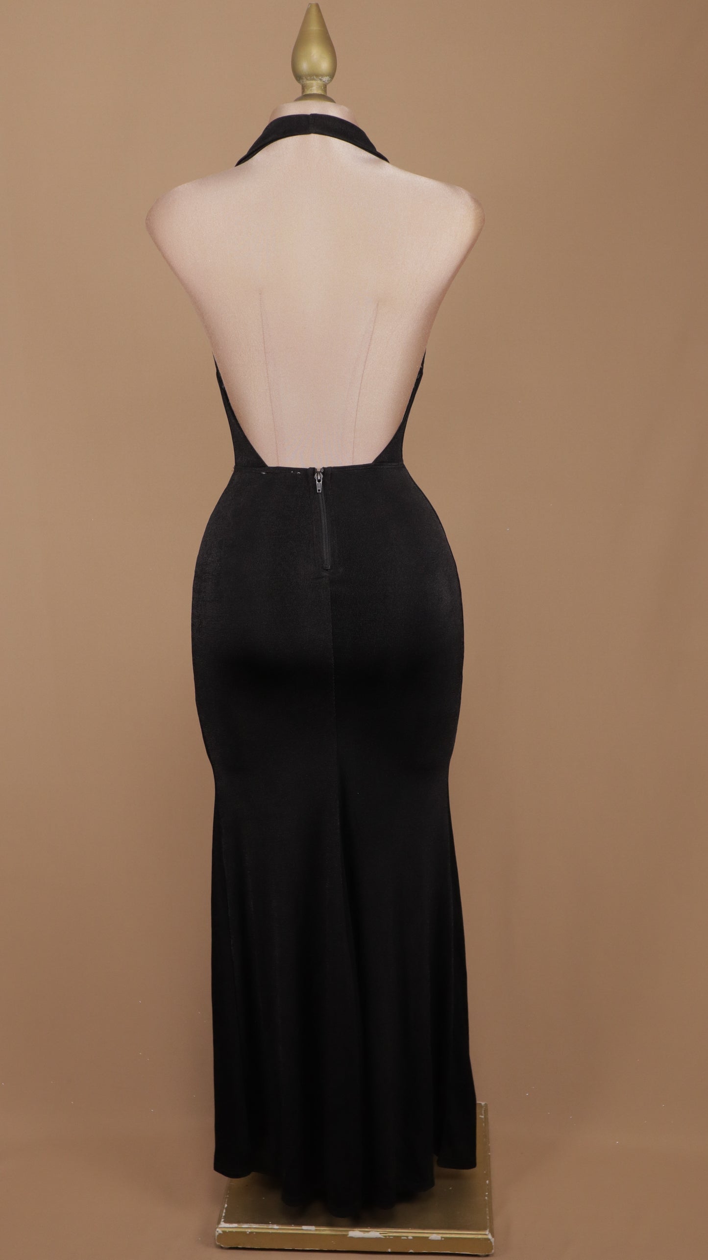 Vestido largo escote en la espalda cuello halter