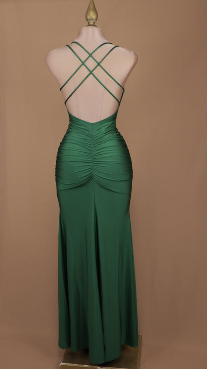 Vestido largo de licra con escote cruzado en la espalda