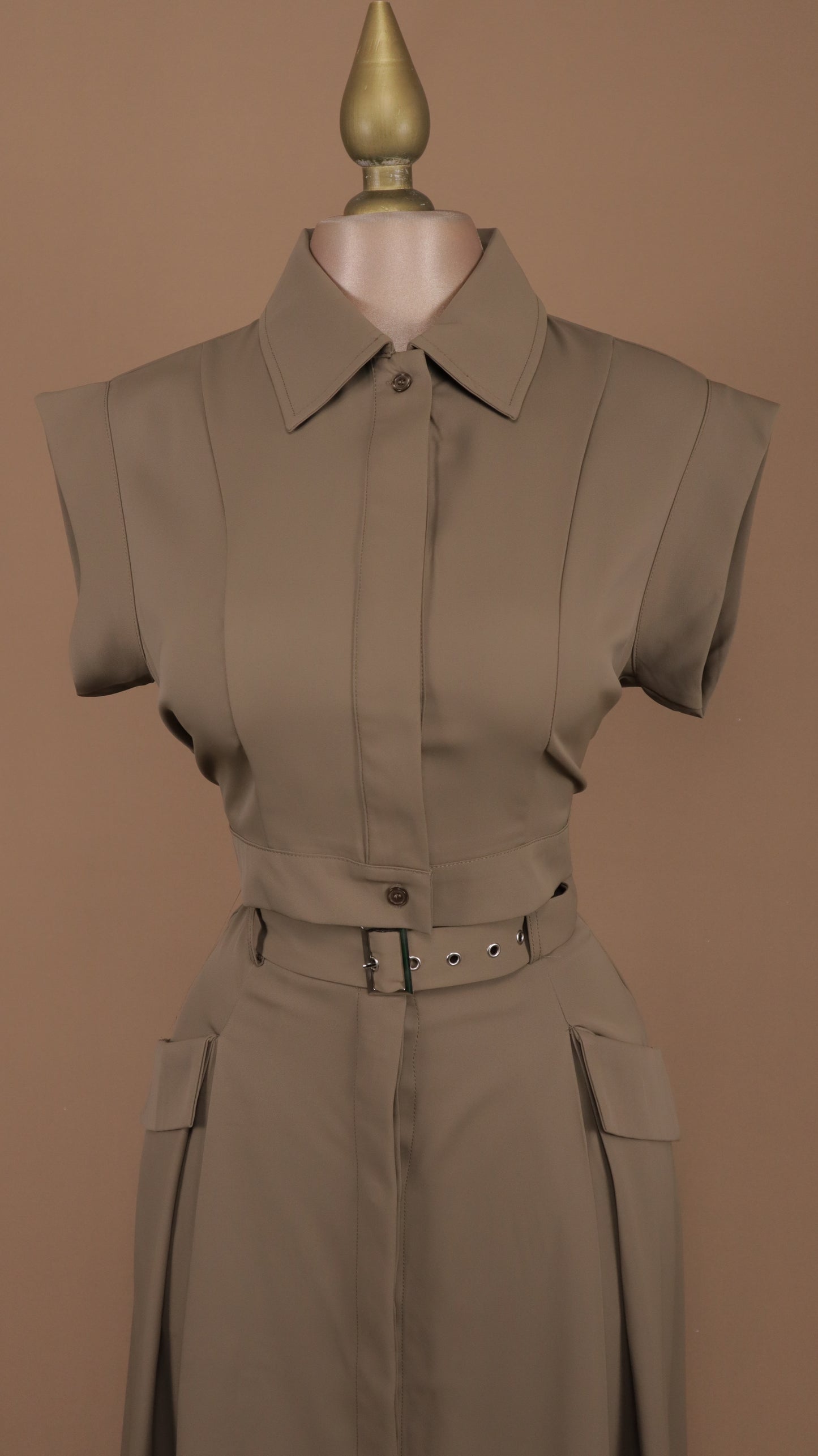 Conjunto de falda y blusa formal