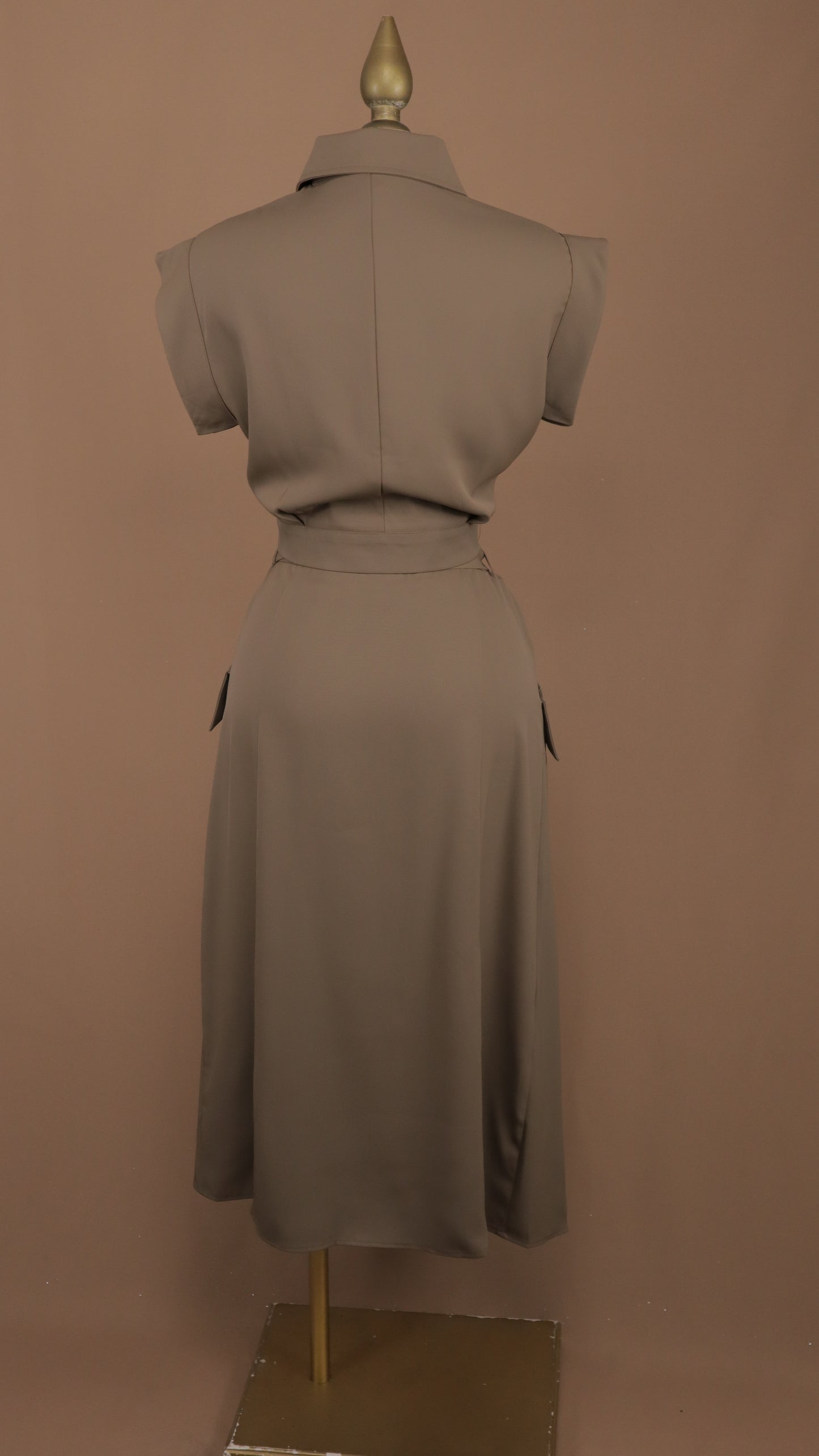 Conjunto de falda y blusa formal