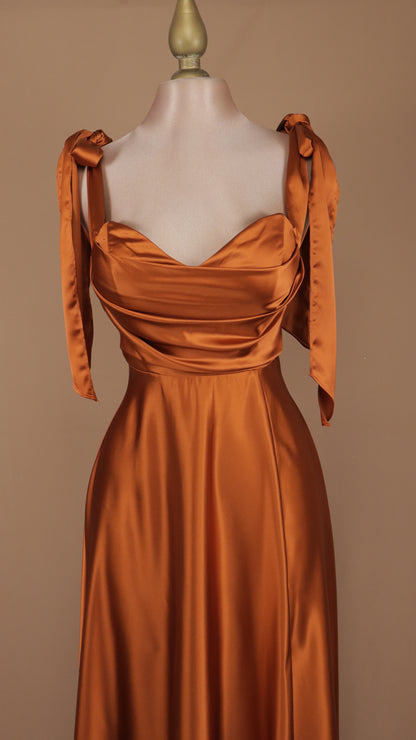 Vestido largo satinado línea A