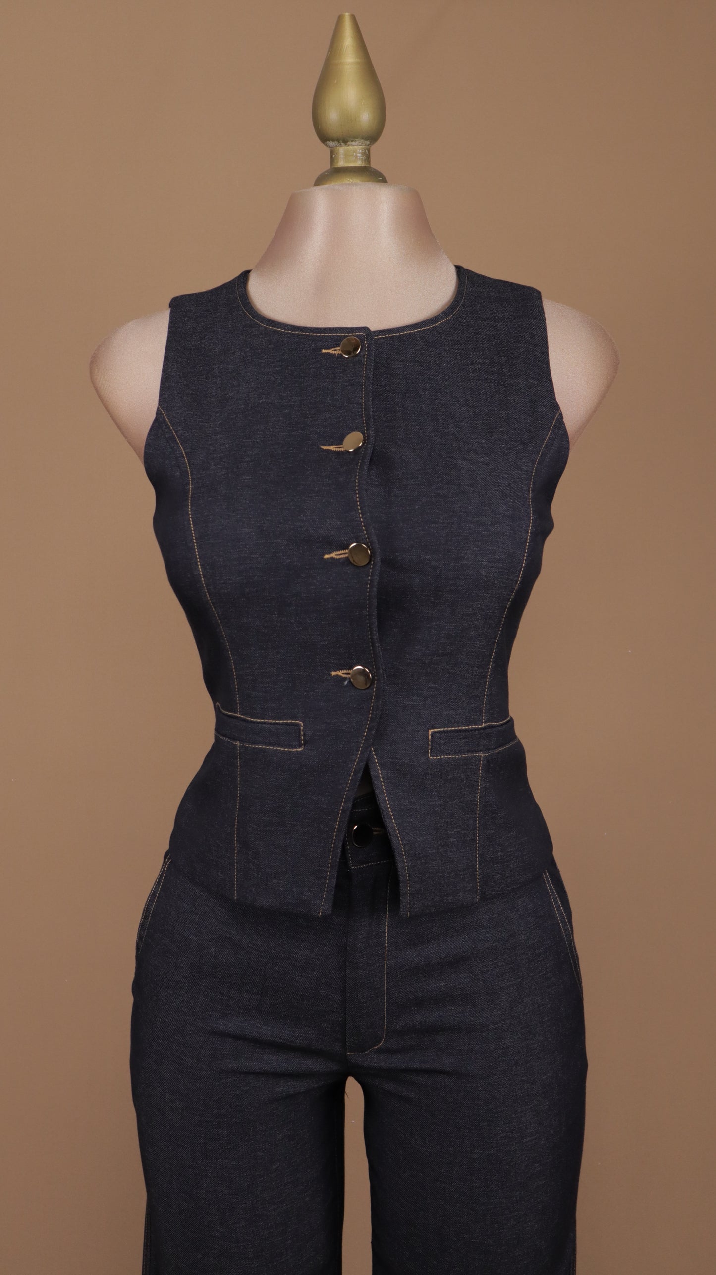 Conjunto de pantalón y chaleco