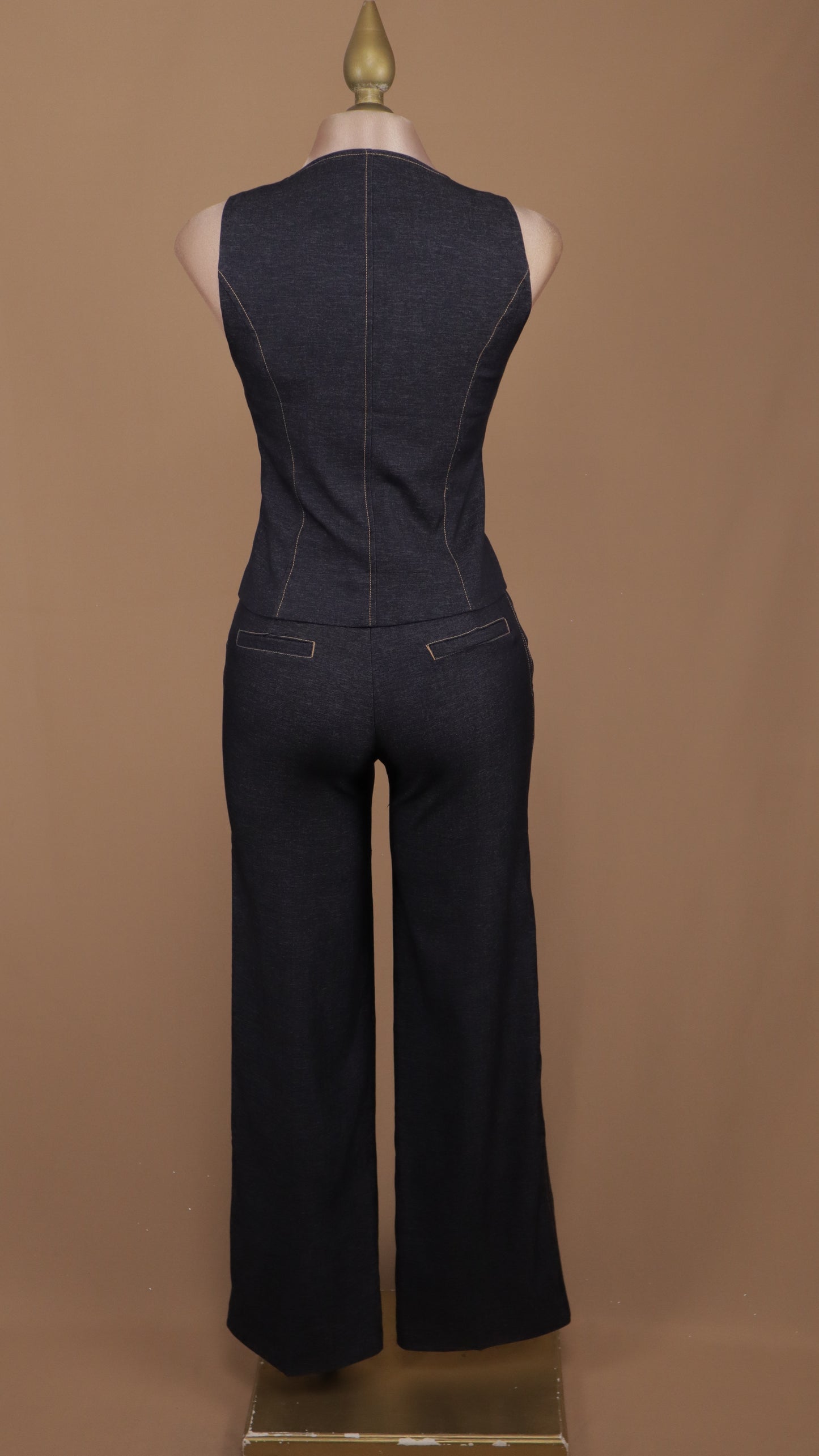 Conjunto de pantalón y chaleco