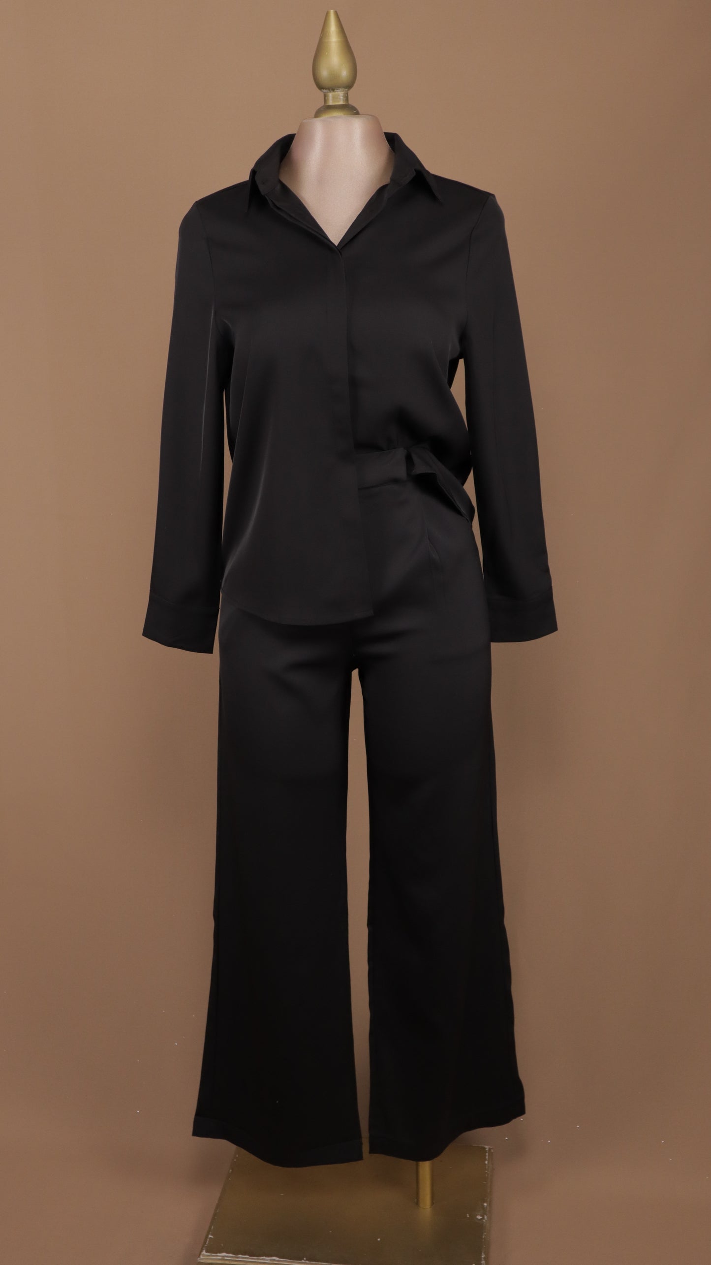 Conjunto de pantalón y blusa manga larga