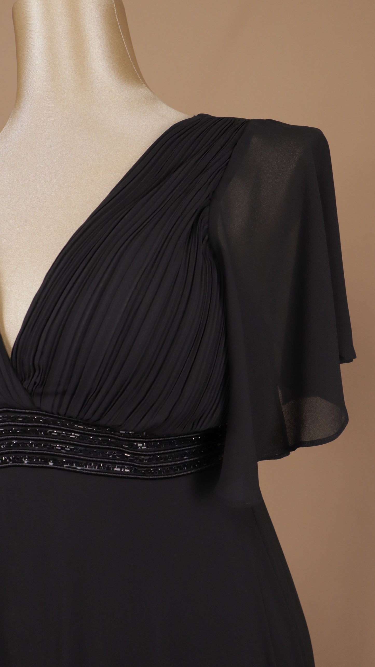 Vestido plus size con aplicación en cintura