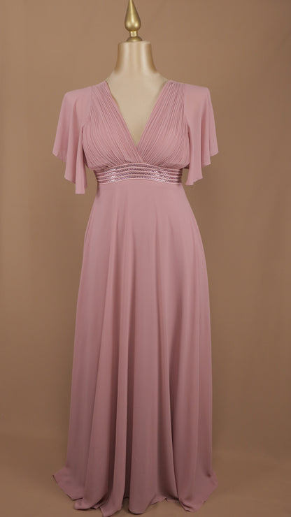 Vestido plus size con aplicación en cintura