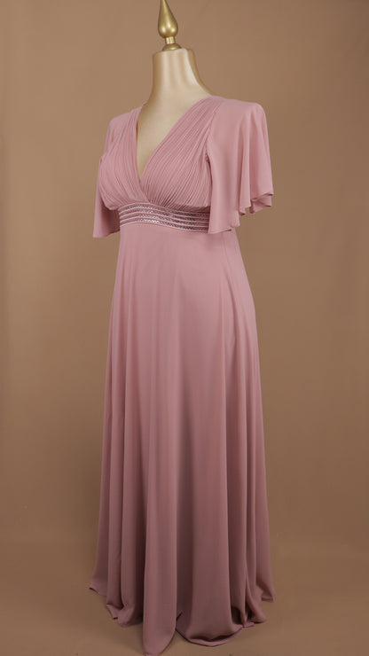 Vestido plus size con aplicación en cintura