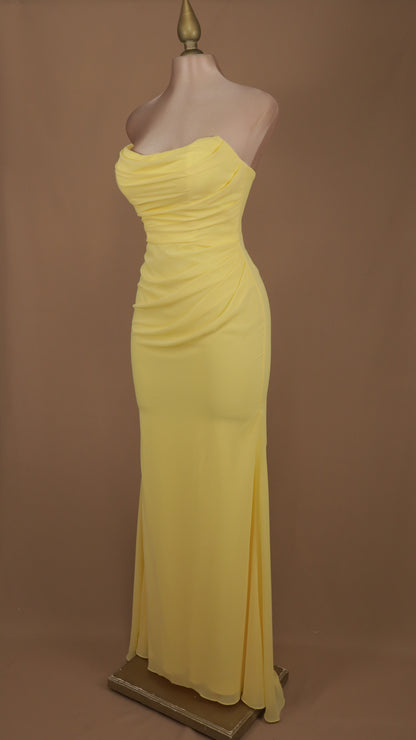 Vestido largo corte sirena estraple con corset