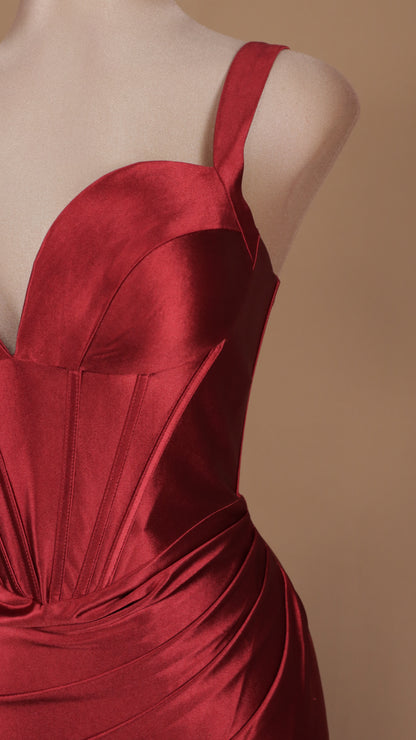 Vestido largo corte sirena escote de tirante